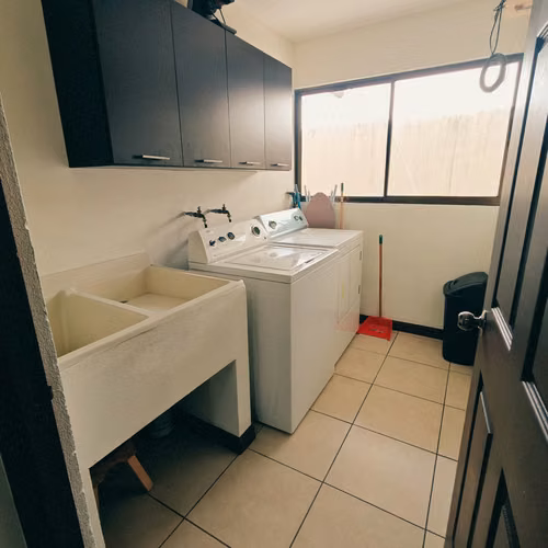  ¡Se alquila apartamento completamente amueblado! 