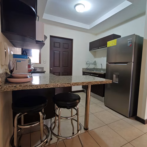  ¡Se alquila apartamento completamente amueblado! 