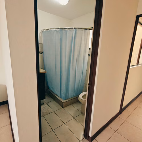  ¡Se alquila apartamento completamente amueblado! 