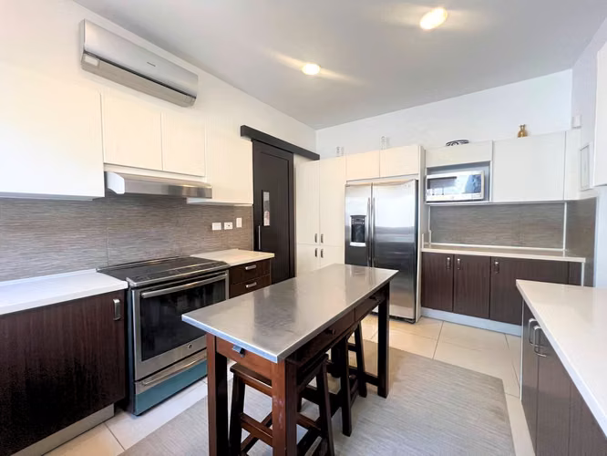 Casa de Una Planta en Lindora | 672 m² de Terreno | Cerca de Valle del Sol
