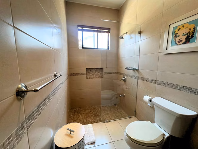 Casa de Una Planta en Lindora | 672 m² de Terreno | Cerca de Valle del Sol