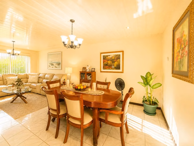 Venta de Casa Barrio Latino, Grecia