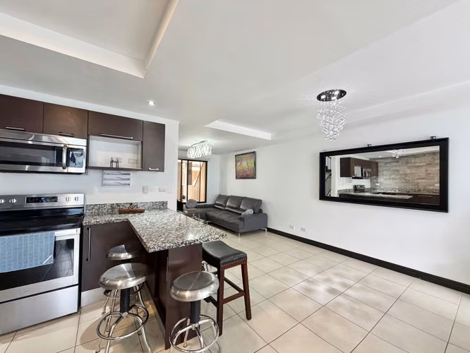 249 / Casa / Alquiler / Santa Ana / Segura / Amplia