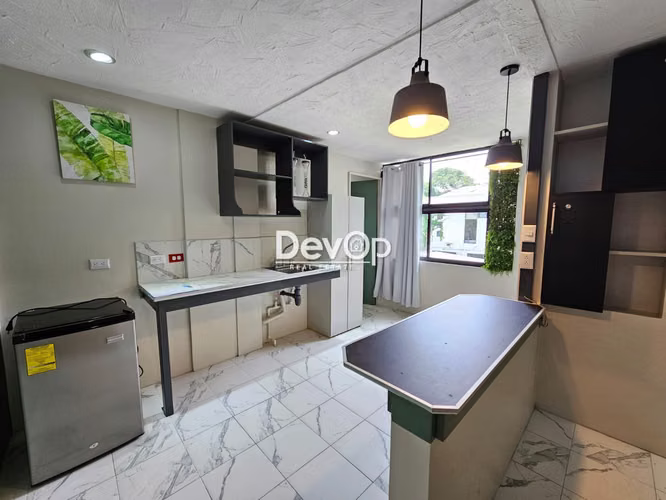 Alquiler de estudio. Incluye servicios. Barrio Dent - Imagen 3