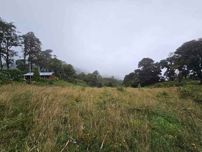 Venta de Hermoso Terreno en Cañón del Guarco | 1.200 m² | Clima Fresco y Excelente Ubicación