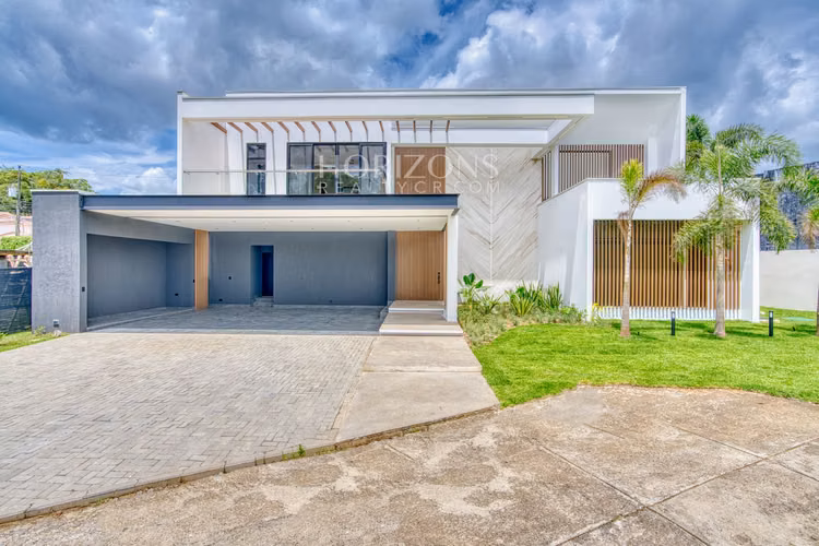 House of Light Casa de Lujo en Venta en Escazú con Piscina Privada y 4 NJA1248