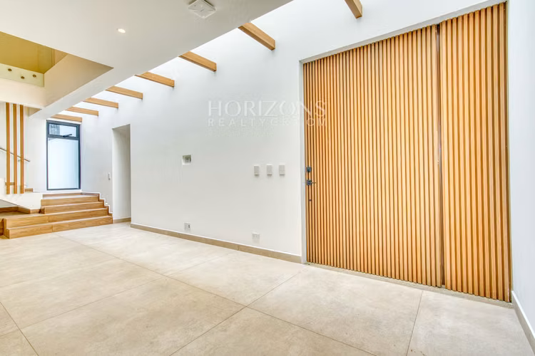 House of Light Casa de Lujo en Venta en Escazú con Piscina Privada y 4 NJA1248