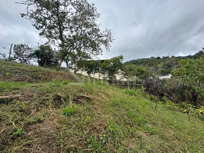 En venta lote esquinero en Carrizal de Escazú - Imagen 7