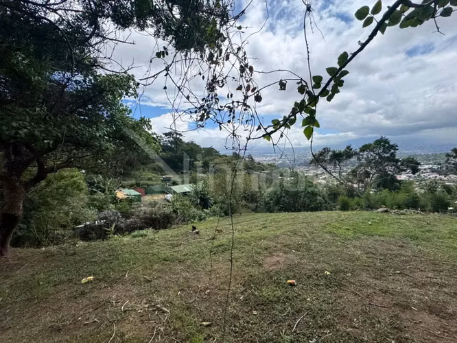 En venta lote esquinero en Carrizal de Escazú - Imagen 4