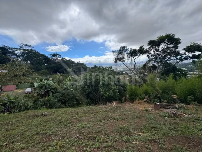 En venta lote esquinero en Carrizal de Escazú - Imagen 2