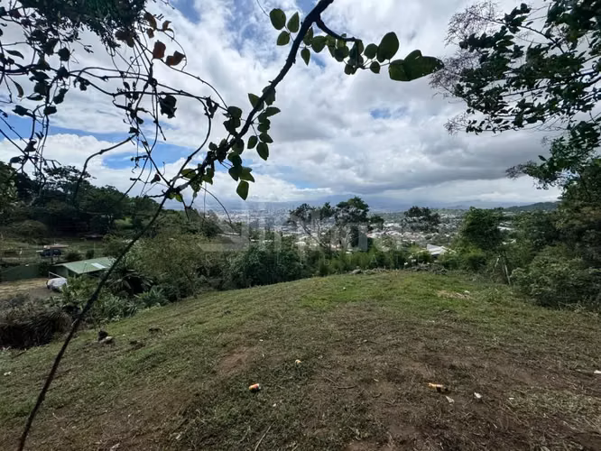 En venta lote esquinero en Carrizal de Escazú - Imagen 6