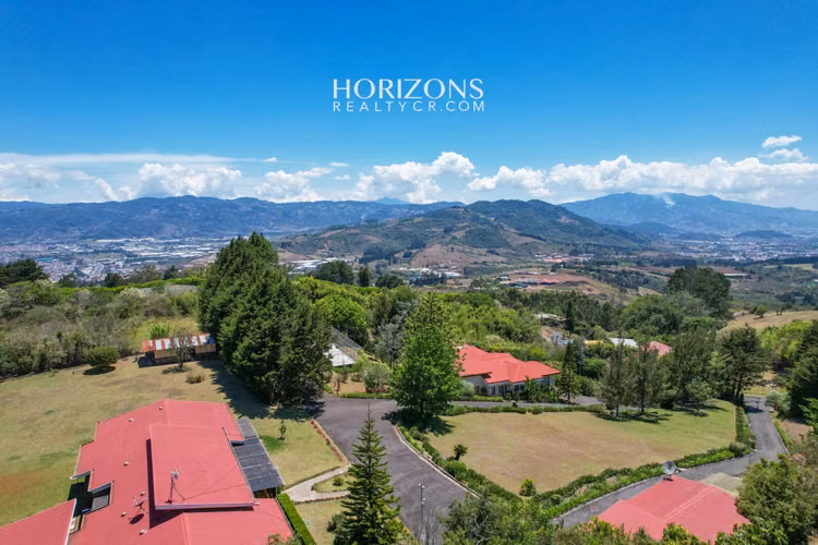 Propiedad de 36,692 m² en Venta en La Angelina, Cartago – Dos Casas NJC06