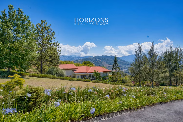 Propiedad de 36,692 m² en Venta en La Angelina, Cartago – Dos Casas NJC06