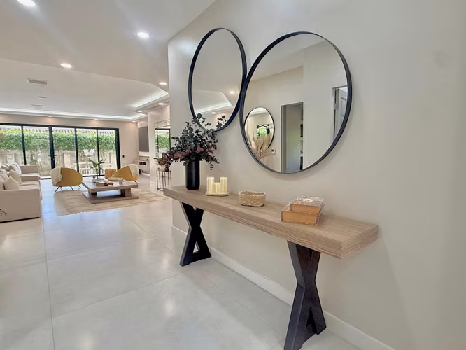 VENTA DE CASA REMODELADA EN BOSQUES DE LINDORA*
