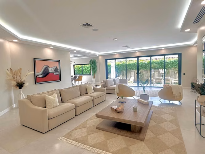 VENTA DE CASA REMODELADA EN BOSQUES DE LINDORA*