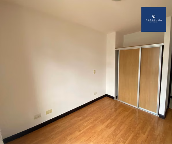 ALQUILER DE APARTAMENTO EN SANTA ANA - Imagen 5