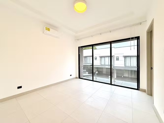 Alquiler hermosa casa 3 habitaciones, jardín, amenidades de lujo - Imagen 7