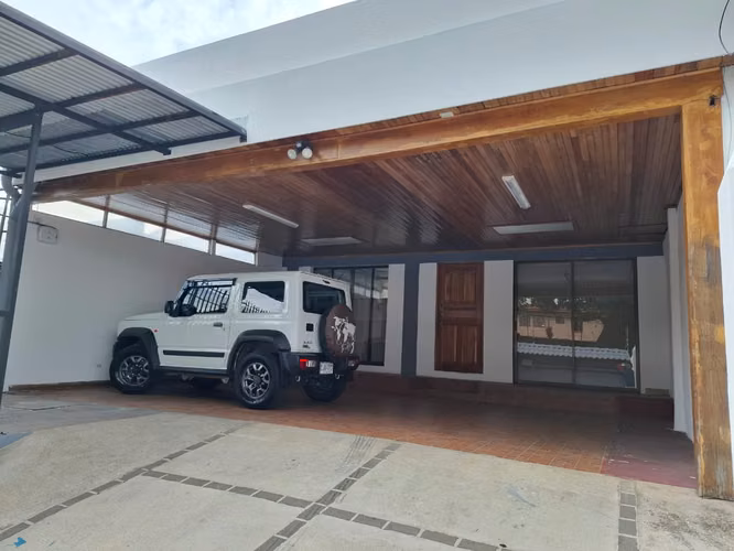 Venta de casa en Alajuela Centro