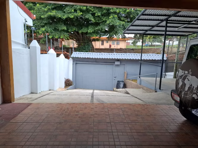Venta de casa en Alajuela Centro