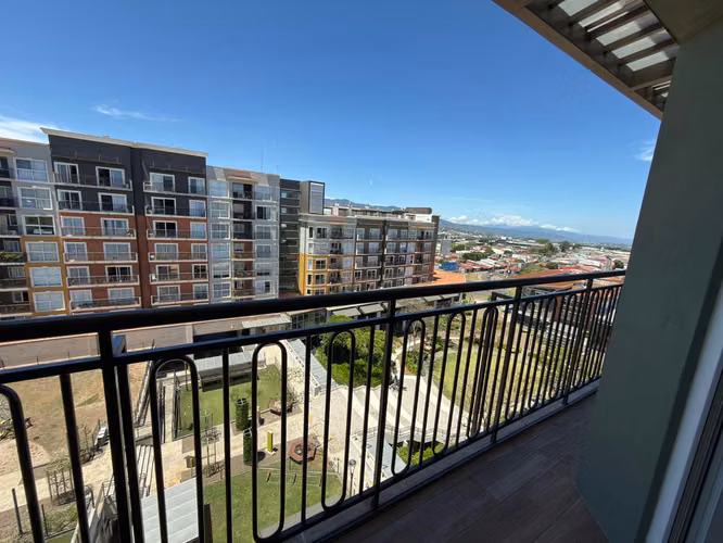 Alquiler. Condominio Santa Verde. La Aurora, Heredia