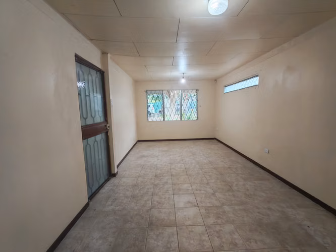 Alquiler | Casa independiente con amplio jardín en Pozos de Santa Ana - Imagen 8