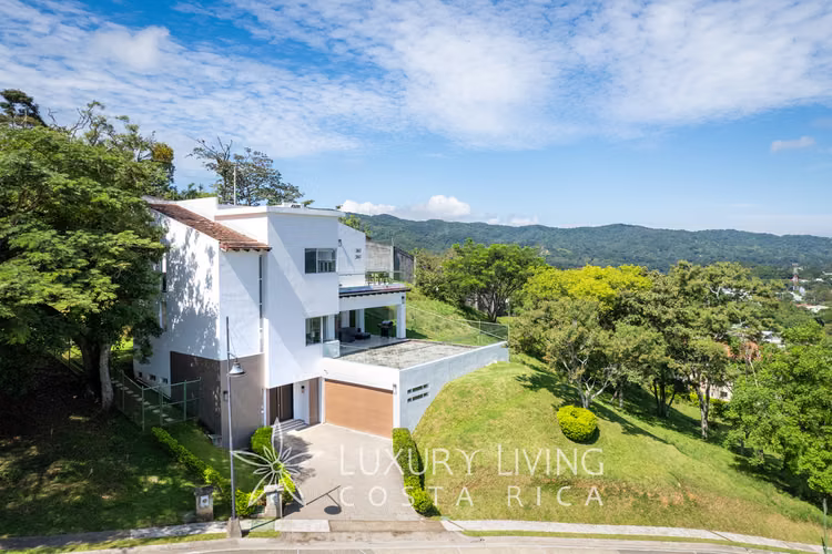 20319 - Casa moderna para venta en Condominio Cerro Colón - Imagen 2
