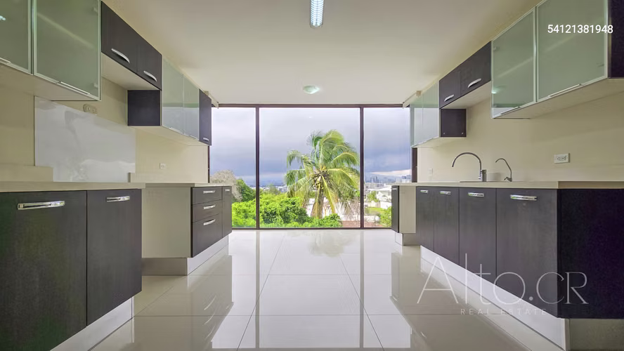 ESCAZU EN BELLO HORIZONTE DE 3 HABITACIONES - CUARTO DE SERVICIO - 345m² - Imagen 3