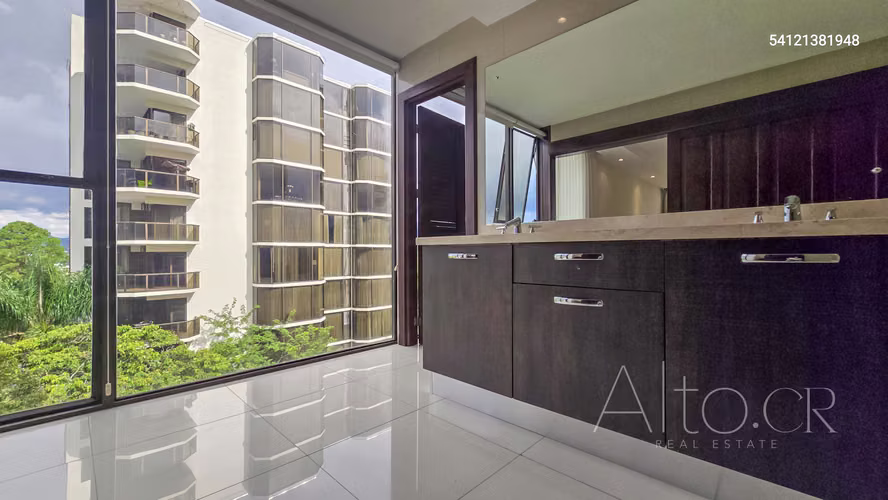 ESCAZU EN BELLO HORIZONTE DE 3 HABITACIONES - CUARTO DE SERVICIO - 345m² - Imagen 8