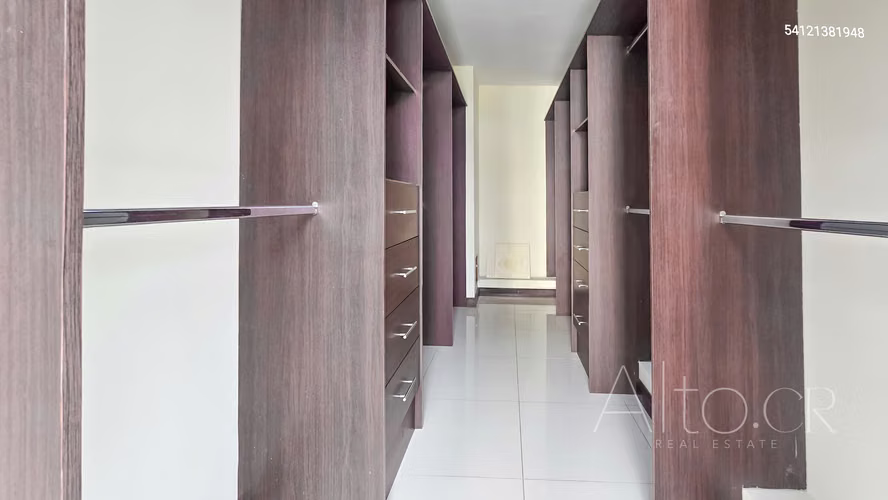 ESCAZU EN BELLO HORIZONTE DE 3 HABITACIONES - CUARTO DE SERVICIO - 345m² - Imagen 9