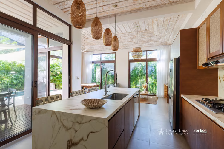 21276 - Casa de Lujo Contemporánea en Playa Tamarindo - Imagen 1