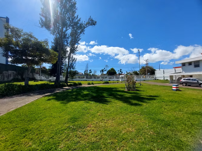 Venta. Lote con casas. Coronado, San Jose