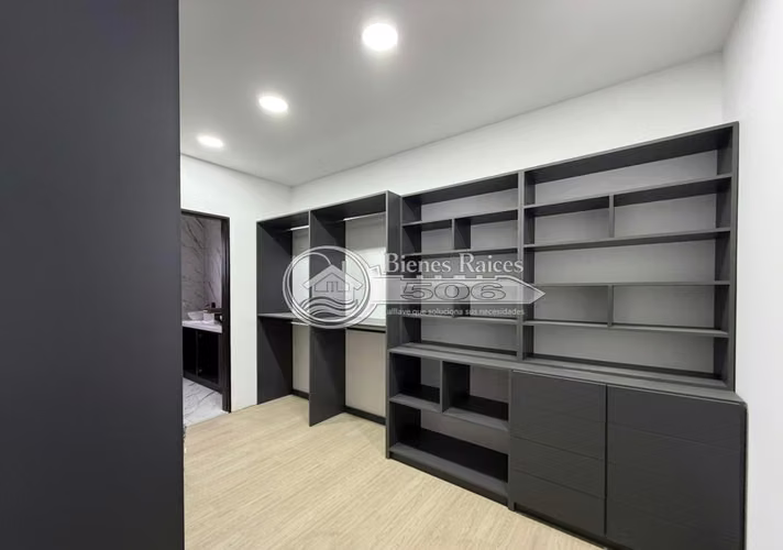 Casa para estrenar condominio Tierras de Café Heredia