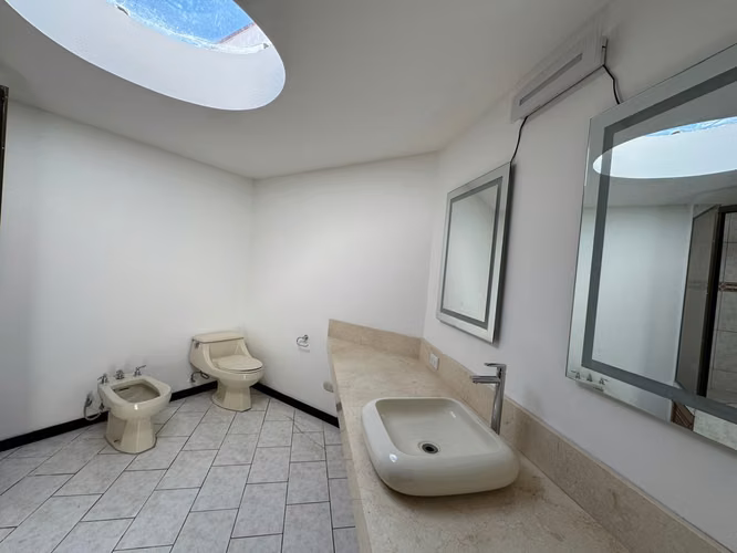 Alquiler de Casa en Condominio cerca del CRCC en Escazú