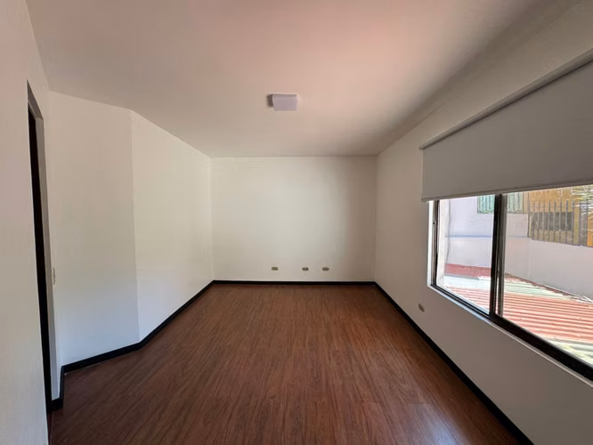 Alquiler de Casa en Condominio cerca del CRCC en Escazú