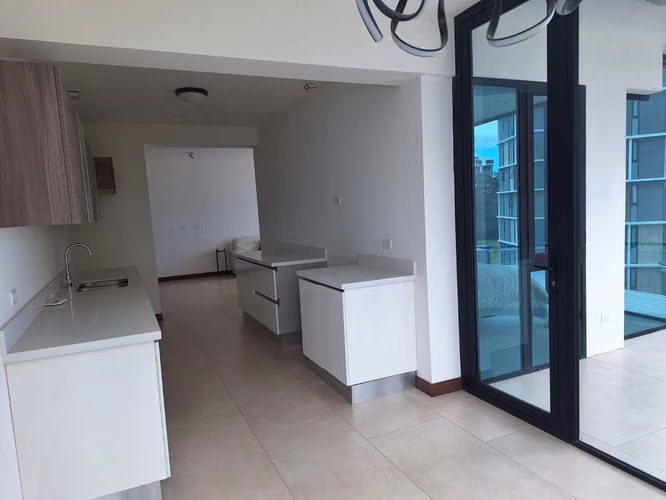Alquiler de apartamento en Torre, San Rafael de Escazú.