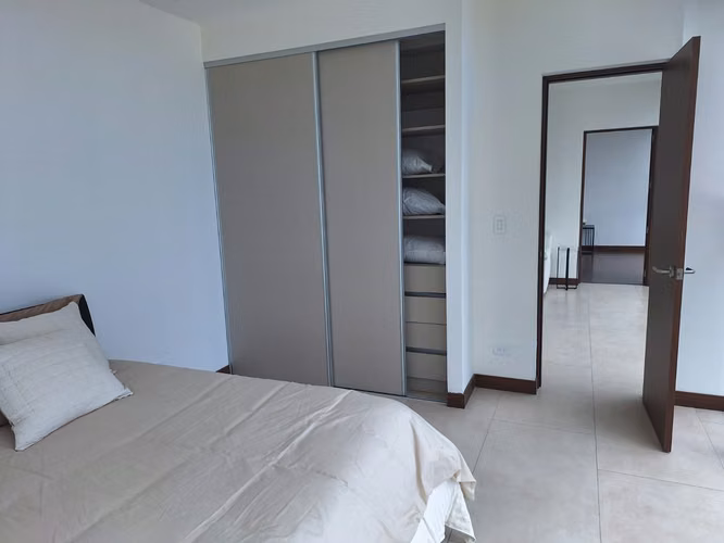 Alquiler de apartamento en Torre, San Rafael de Escazú.