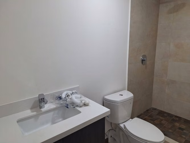 Alquiler de apartamento en Torre, San Rafael de Escazú.