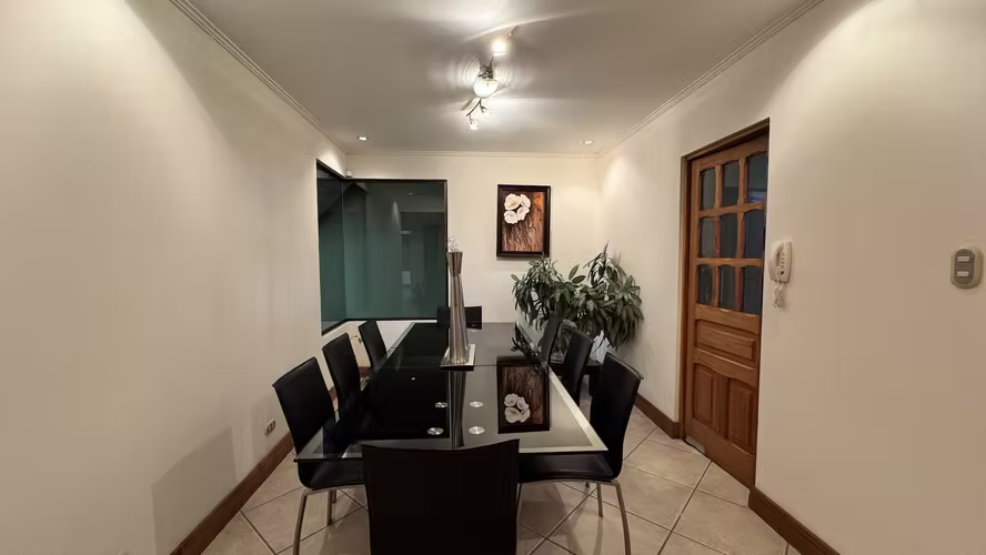 Venta de Amplia Casa en Residencial Sierras de La Unión, Tres Ríos (AD)