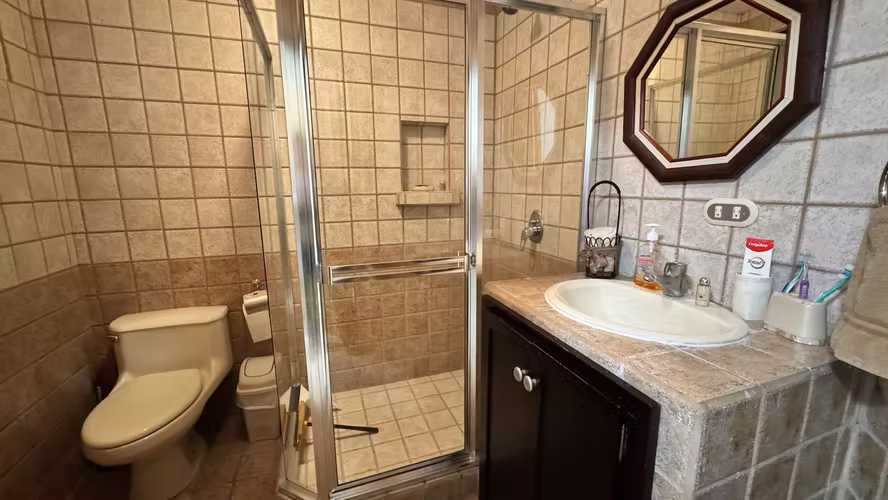 Venta de Amplia Casa en Residencial Sierras de La Unión, Tres Ríos (AD)