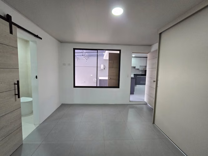 Alquiler de casa independiente en Sabana Sur