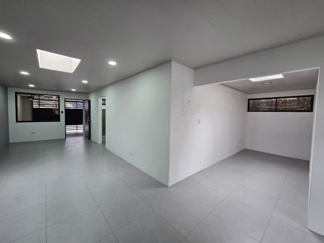 Alquiler de casa independiente en Sabana Sur