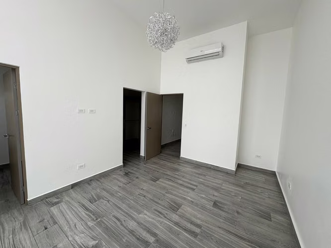 Casa en Condominio en Alquiler en Guachipelin de Escazu