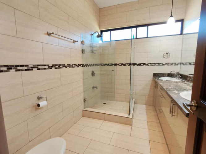 Se vende hermosa casa de 1 planta en Piedades de Santa Ana. - Imagen 15