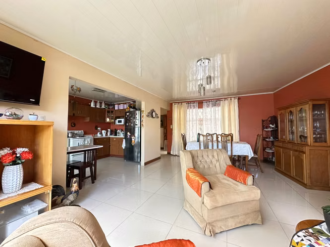 Venta de Bella Casa Zapote - Imagen 4