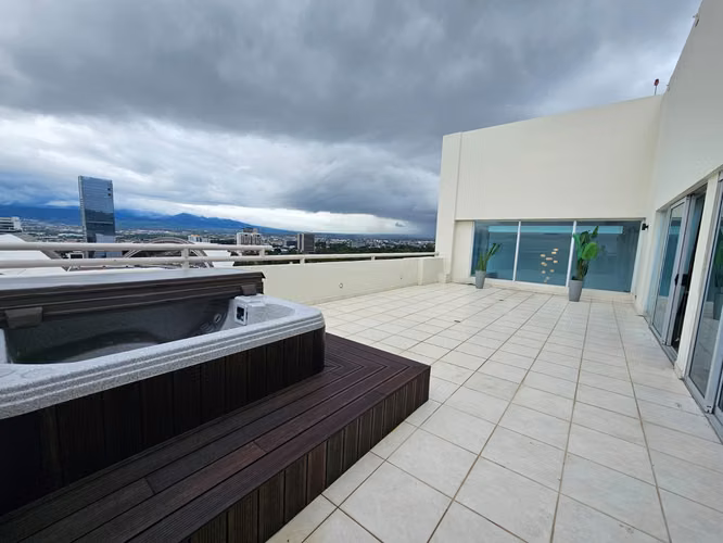 Exclusivo Penthouse en Sabana Sur | 3 Hab | 359 m²