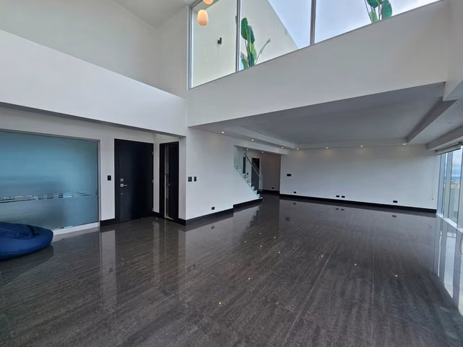 Exclusivo Penthouse en Sabana Sur | 3 Hab | 359 m²