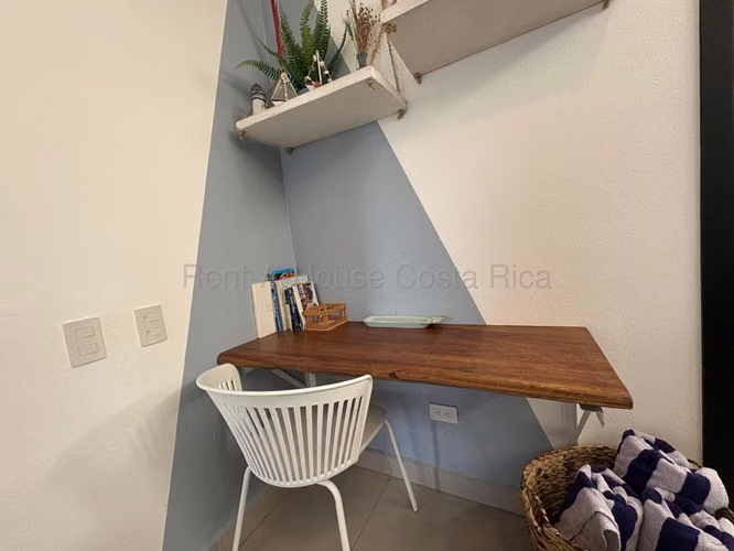 Alquiler de Apartamento AMUEBLADO en Jacó-Garabito.