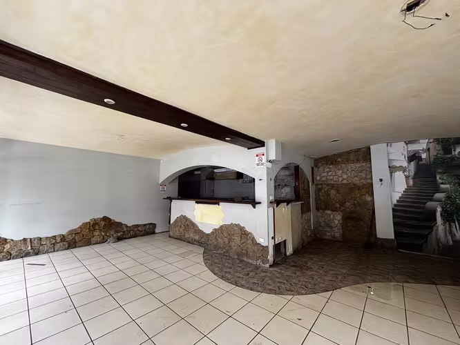 Local comercial 140m2 + 20m2 de terraza San Rafael de Escazú parqueo seguridad - Imagen 8
