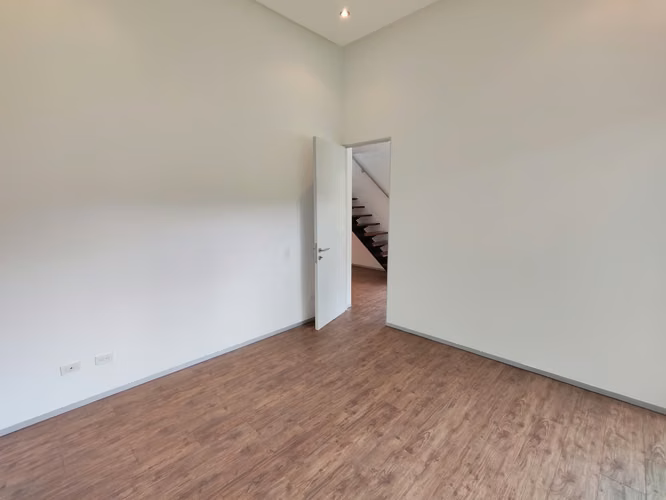Se alquila hermoso apartamento tipo loft en Brasil de Santa Ana.