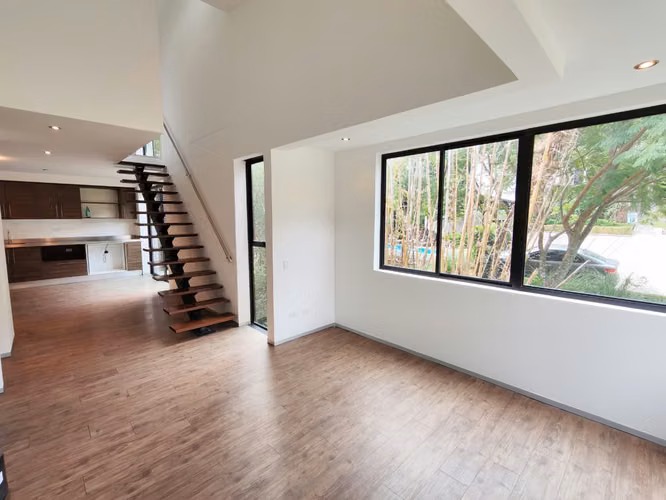 Beautiful loft-style apartment for rent in Santa Ana, Brazil.